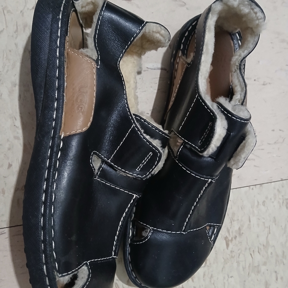 UGG Tan and Black Footwear sheepskin lining main image 4